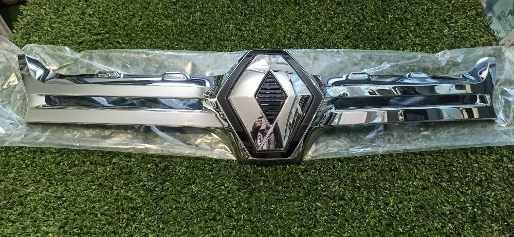 Решетка радиатора Renault Duster I рестайлинг (2015—2021)