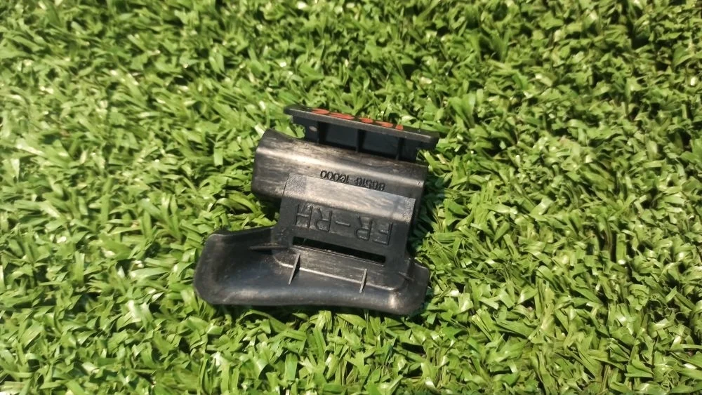 Направляющая бампера Kia Rio II (2005—2009)