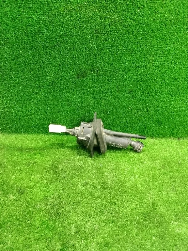 Главный цилиндр сцепления Ford Focus II (2005—2008)