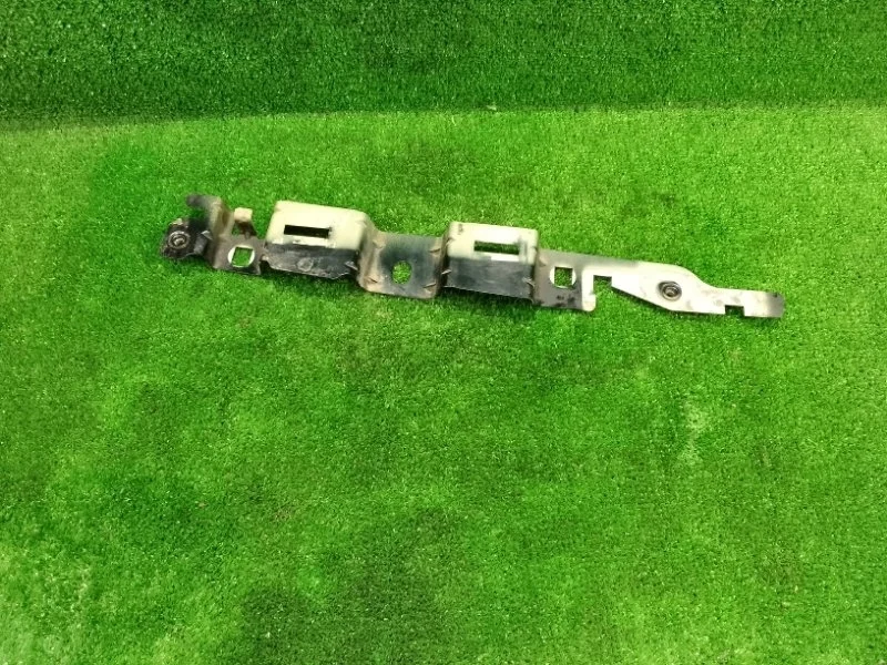 Кронштейн крепления крыла Peugeot 308 I (2007—2011)