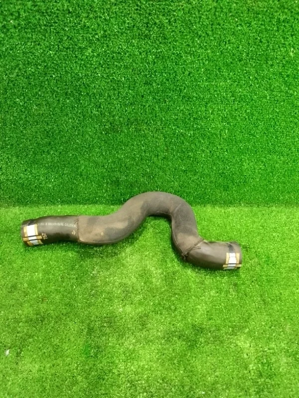 Патрубок системы охлаждения Peugeot 308 I (2007—2011)