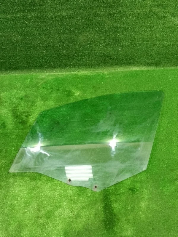 Стекло двери Peugeot 308 I (2007—2011)