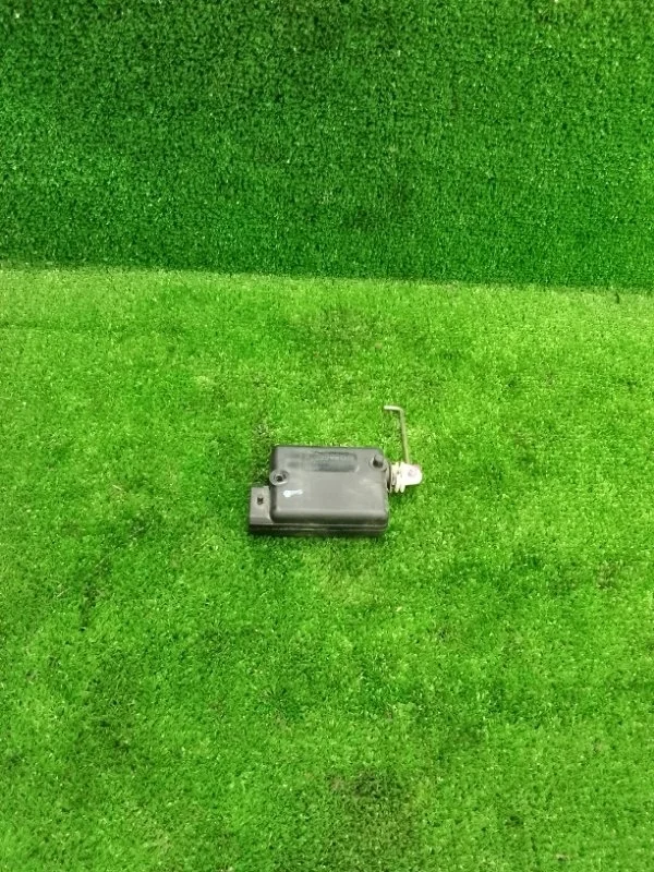 Активатор замка багажника Renault Sandero I (2009—2014)