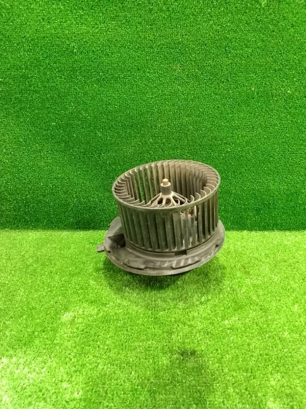 Мотор отопителя Volkswagen Caddy II (1995—2004)