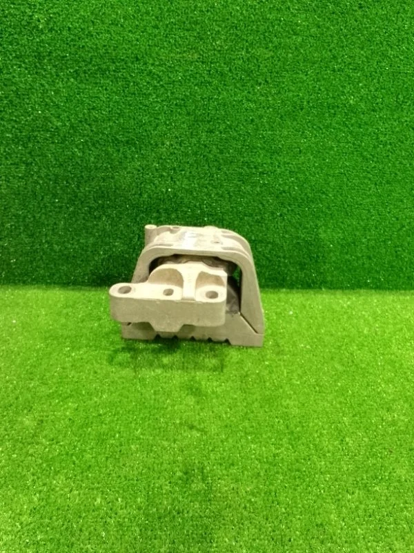 Подушка двигателя Volkswagen Caddy II (1995—2004)