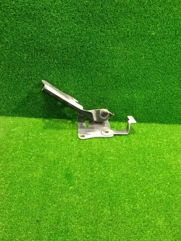 Петля капота Hyundai Accent II (1999—2012)