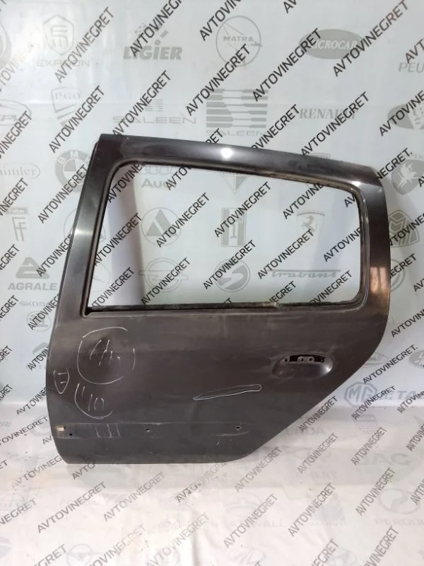 Дверь Renault Symbol I (1999—2002)