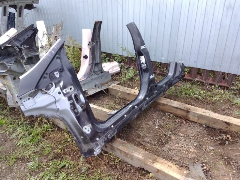 Порог кузова Ford Focus III (2011—2015)