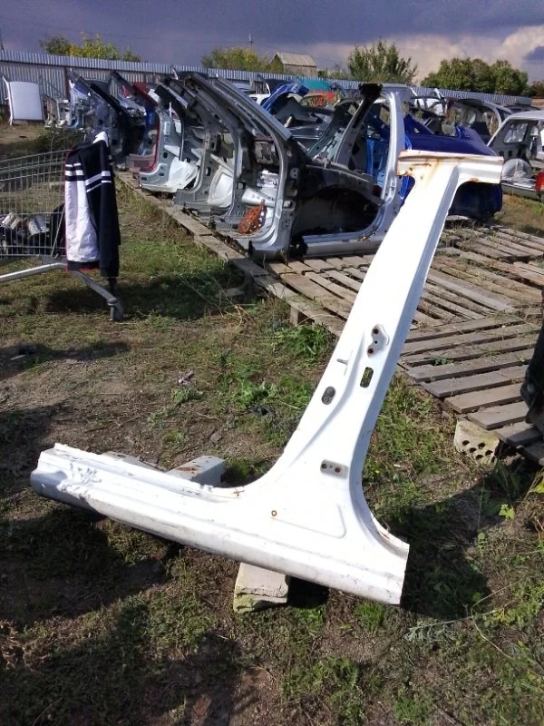 Порог кузова Toyota Corolla IX (2000—2004)