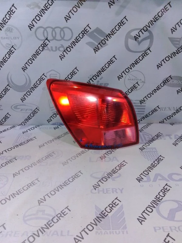 Фонарь Nissan Qashqai I (2006—2010)