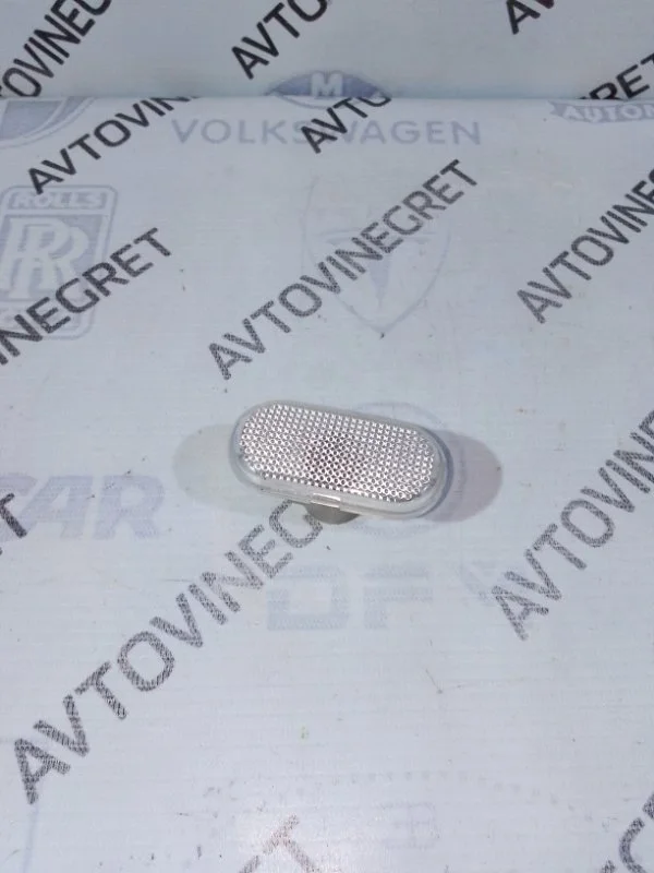 Повторитель в крыло ВАЗ (LADA) Largus I (2012—2021)