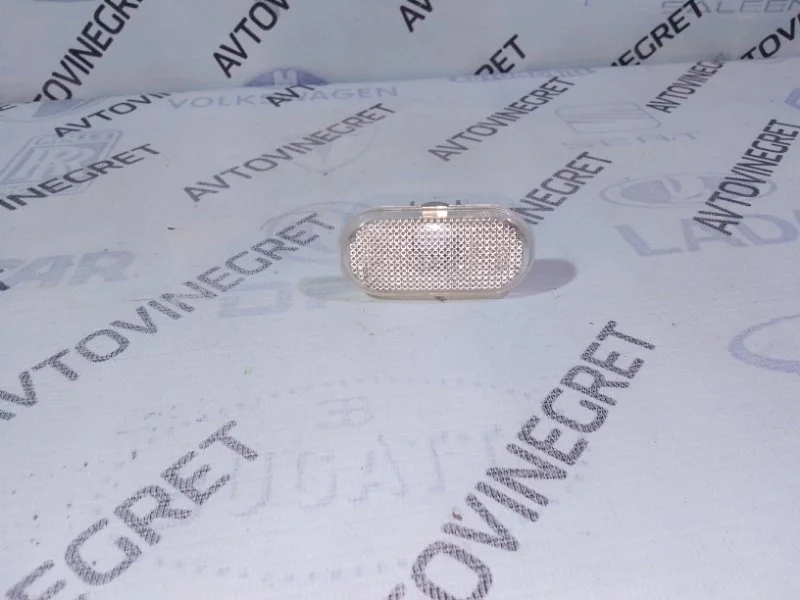 Повторитель в крыло ВАЗ (LADA) Largus I (2012—2021)