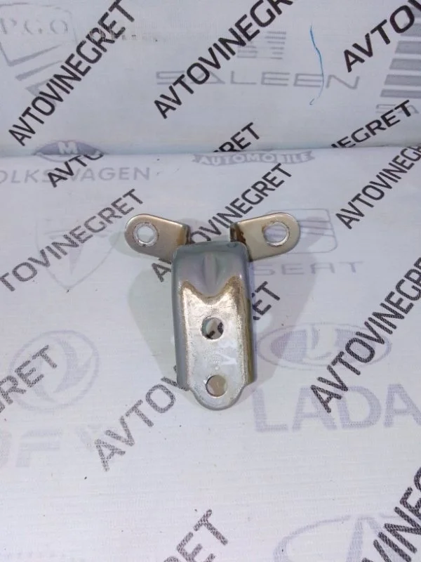 Петля двери Kia Ceed JD (2012—2015)