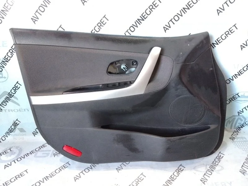 Обшивка двери Kia Ceed JD (2012—2015)