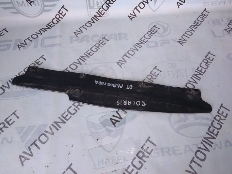 Дефлектор радиатора Hyundai Solaris I (2010—2014)