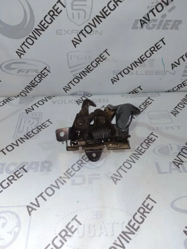 Замок капота Hyundai Solaris I рестайлинг (2014—2017)