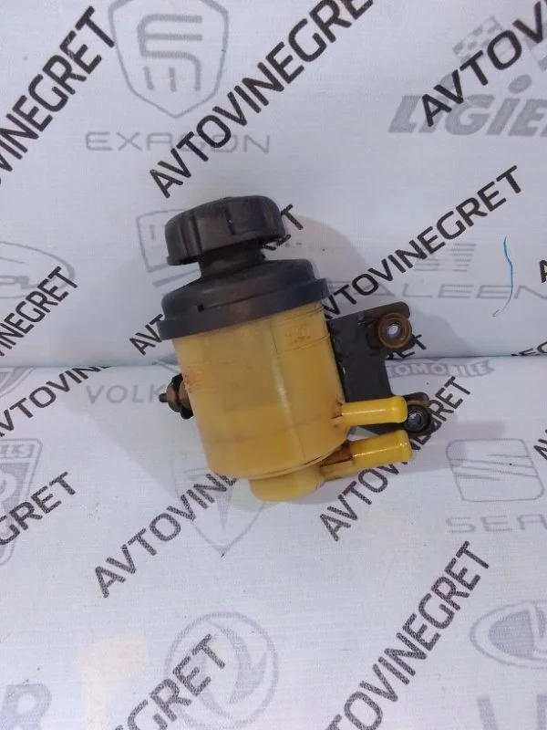 Бачок ГУР Hyundai Solaris I рестайлинг (2014—2017)