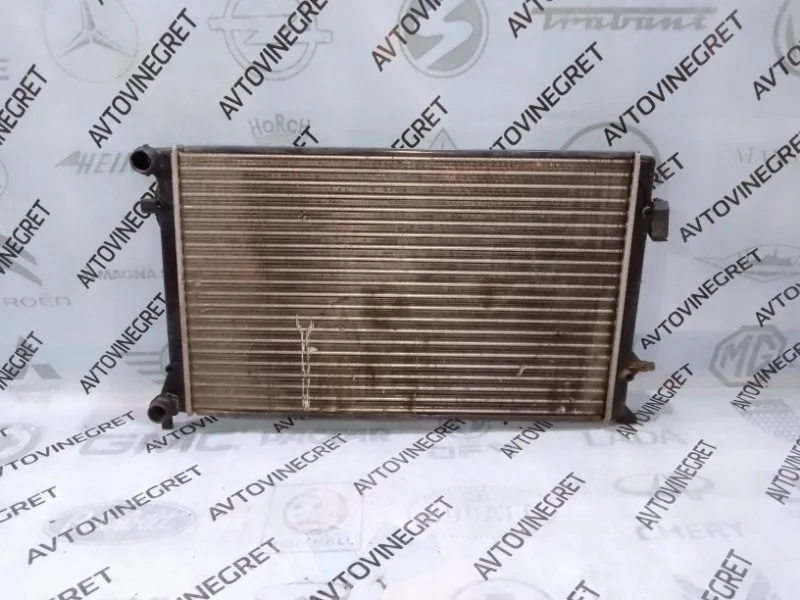 Радиатор Volkswagen Golf Plus I (2005—2009)