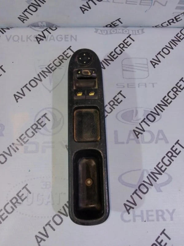 Блок управления стеклоподъемниками Peugeot 307 3C (2001—2005)