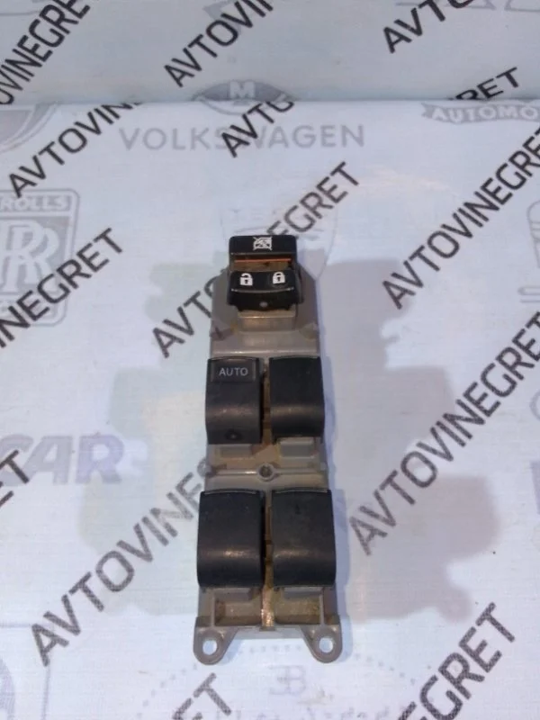 Блок управления стеклоподъемниками Toyota Auris E150 (2006—2010)