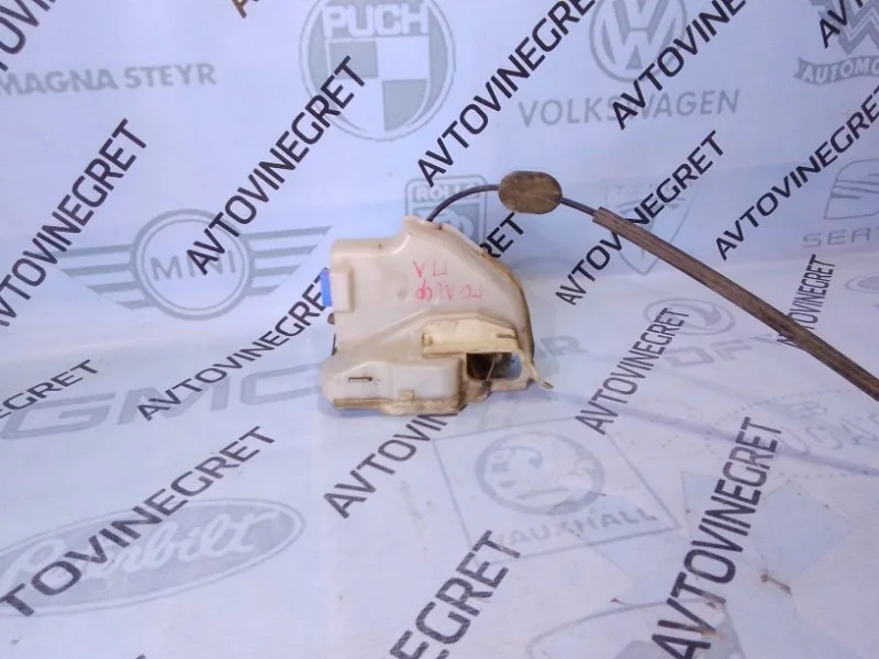 Замок двери Volkswagen Golf Plus I (2005—2009)