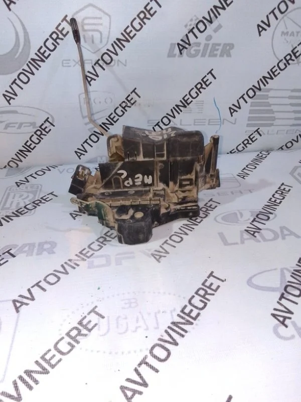 Замок двери Mercedes-Benz E-класс W210/S210 (1995—1999)