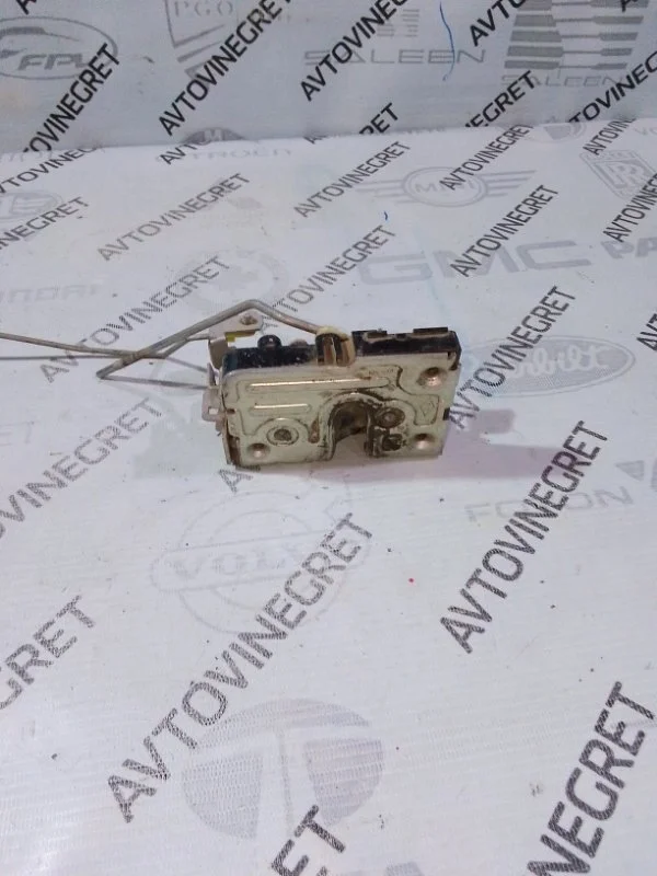 Замок двери Renault Logan I (2004—2009)