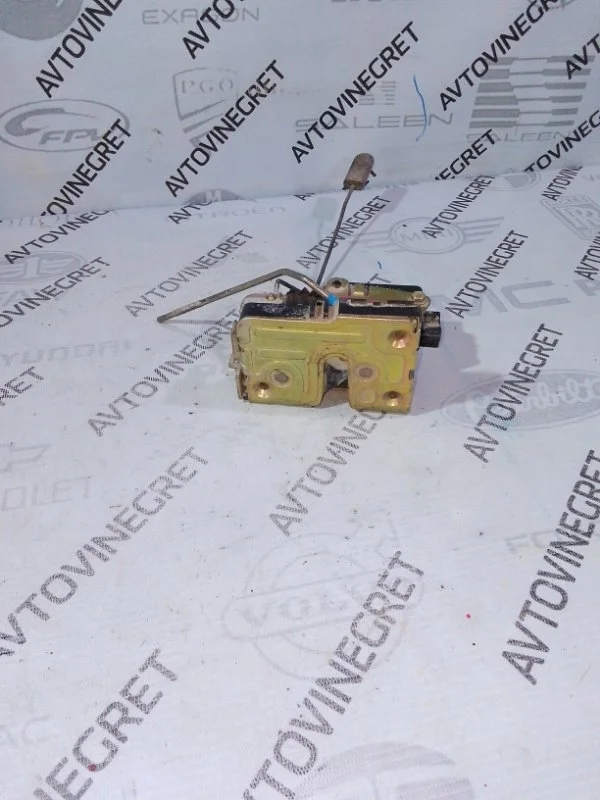 Замок двери Renault Logan I (2004—2009)