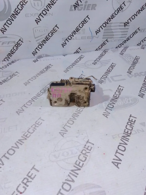 Замок двери Renault Logan I (2004—2009)