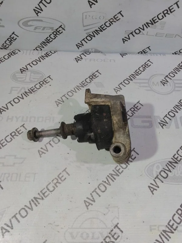 Подушка двигателя Opel Astra H (2004—2007)