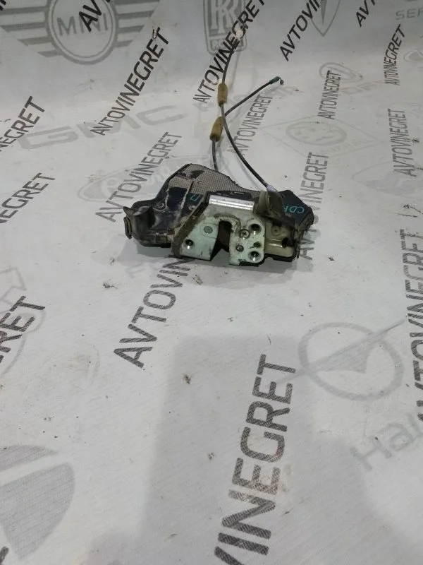 Замок двери Toyota Corolla IX (2000—2004)