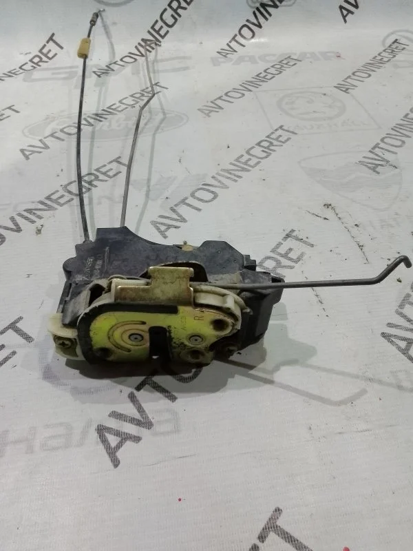 Замок двери Mitsubishi Lancer IX (2000—2007)