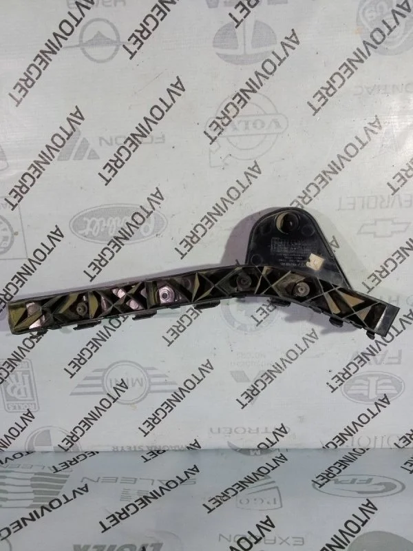 Кронштейн бампера Kia Ceed ED рестайлинг (2009—2012)