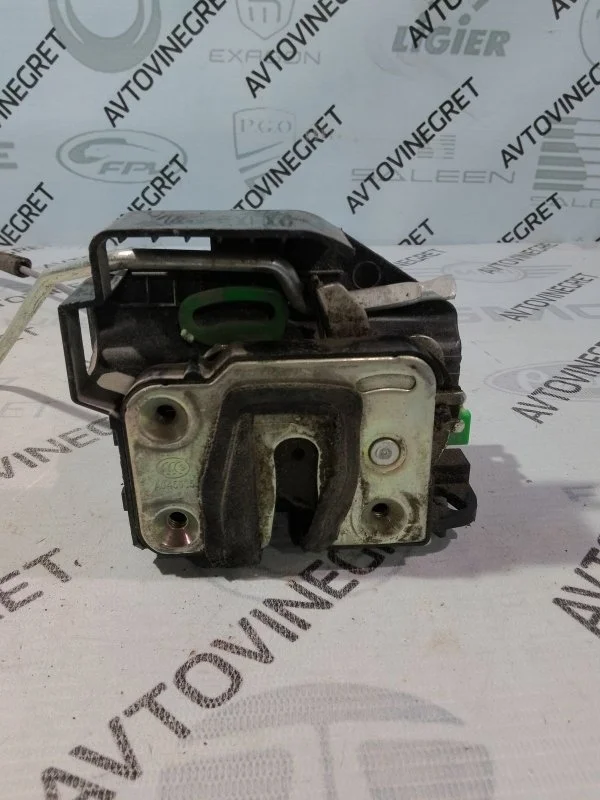 Замок двери Hyundai Solaris I (2010—2014)