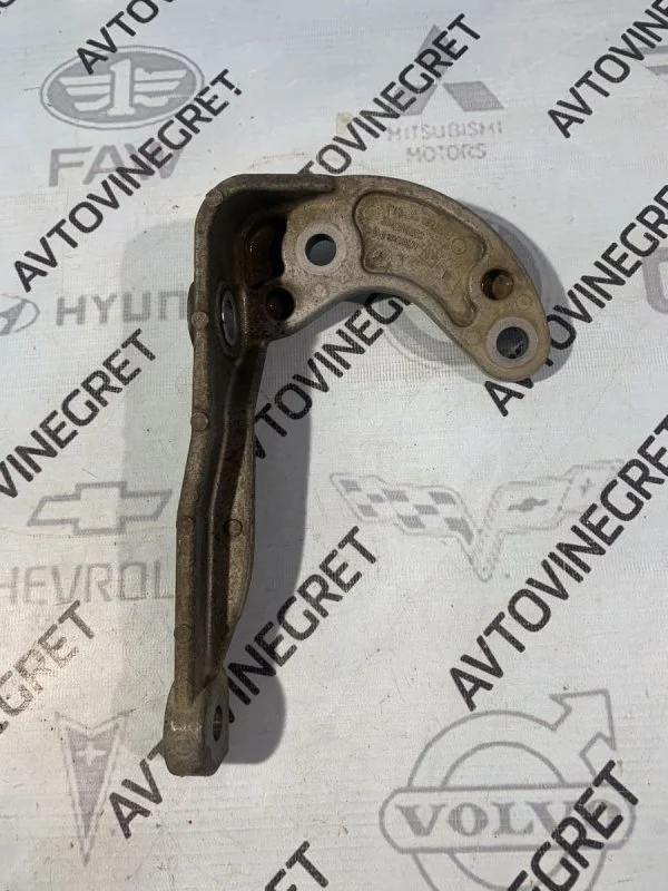 Кронштейн КПП Renault Duster I рестайлинг (2015—2021)