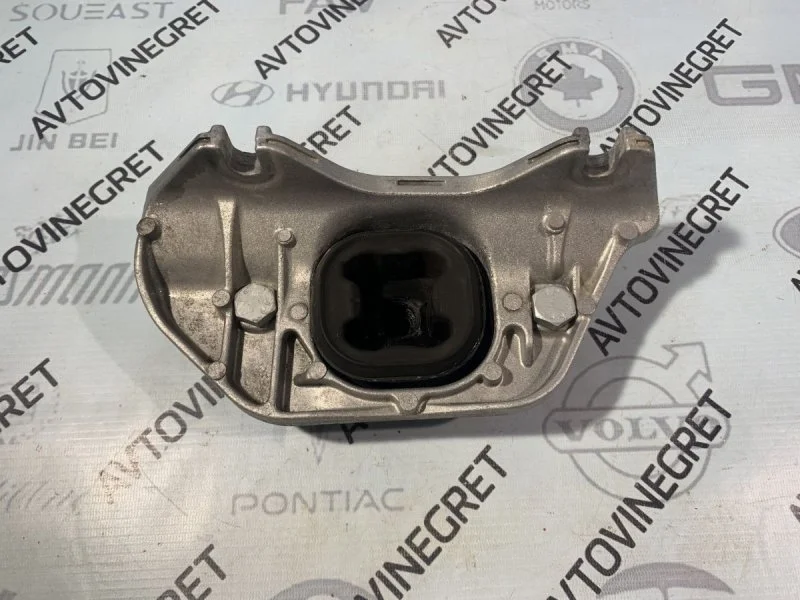 Кронштейн КПП Renault Duster I рестайлинг (2015—2021)