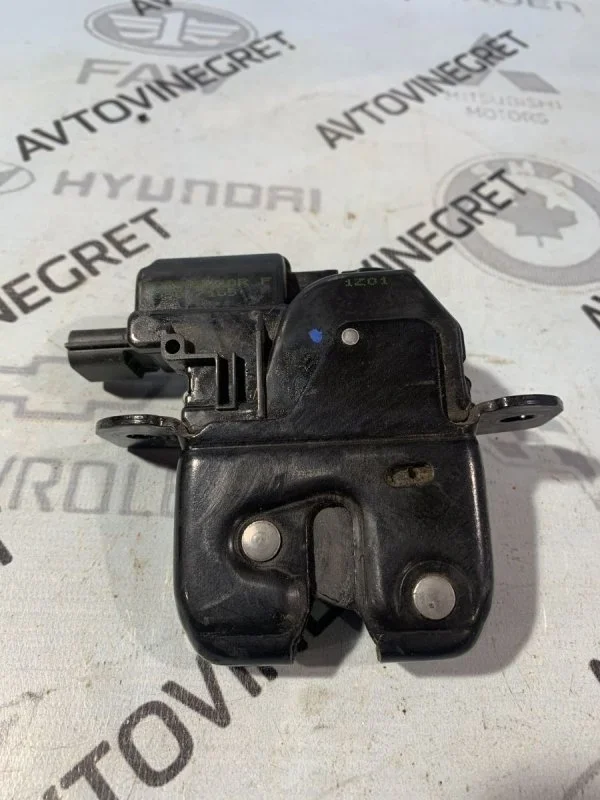 Замок багажника Renault Duster I рестайлинг (2015—2021)