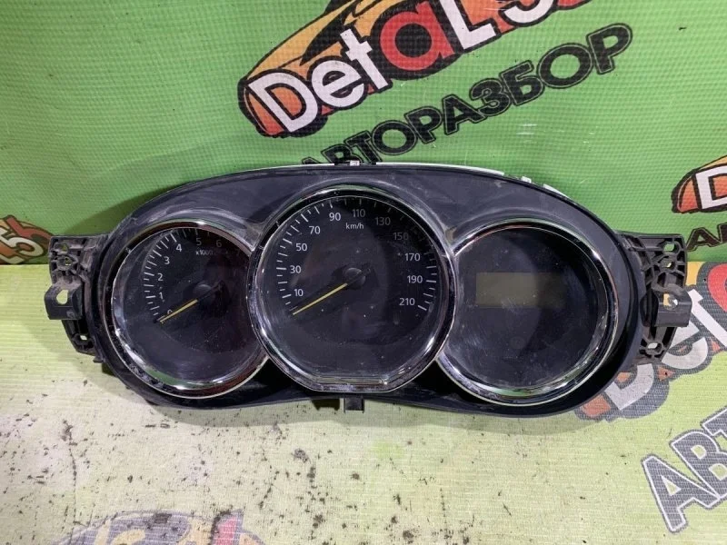 Щиток приборов Renault Sandero II (2013—2018)