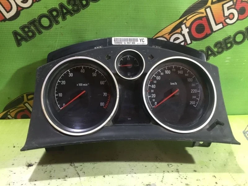 Щиток приборов Opel Astra H (2004—2007)