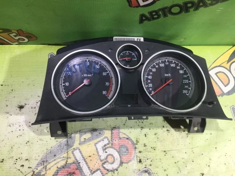 Щиток приборов Opel Astra H (2004—2007)