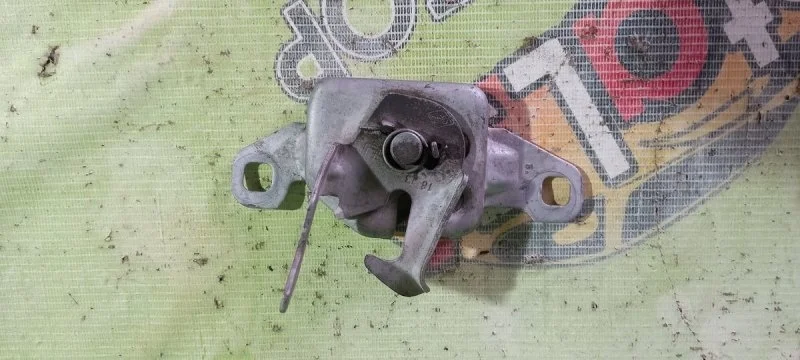 Замок капота Renault Logan I рестайлинг (2009—2015)