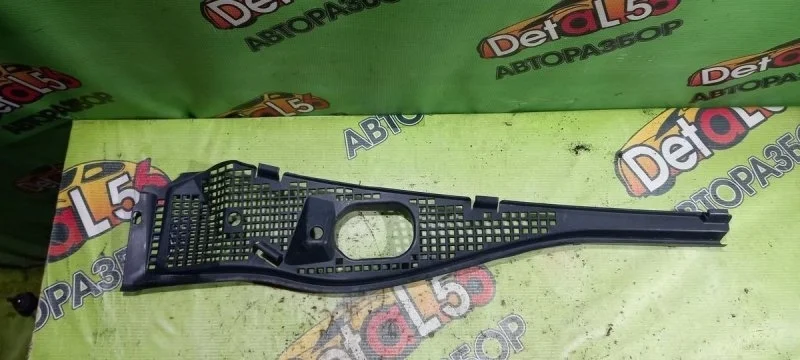 Жабо Renault Logan I рестайлинг (2009—2015)