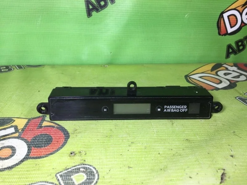 Часы Hyundai Santa Fe II рестайлинг (2009—2012)