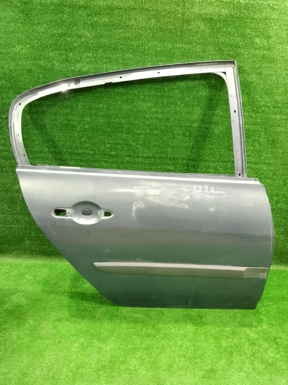 Дверь Renault Megane II (2002—2006)