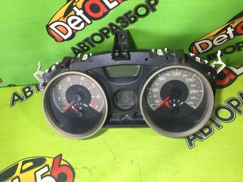 Щиток приборов Renault Megane II (2002—2006)