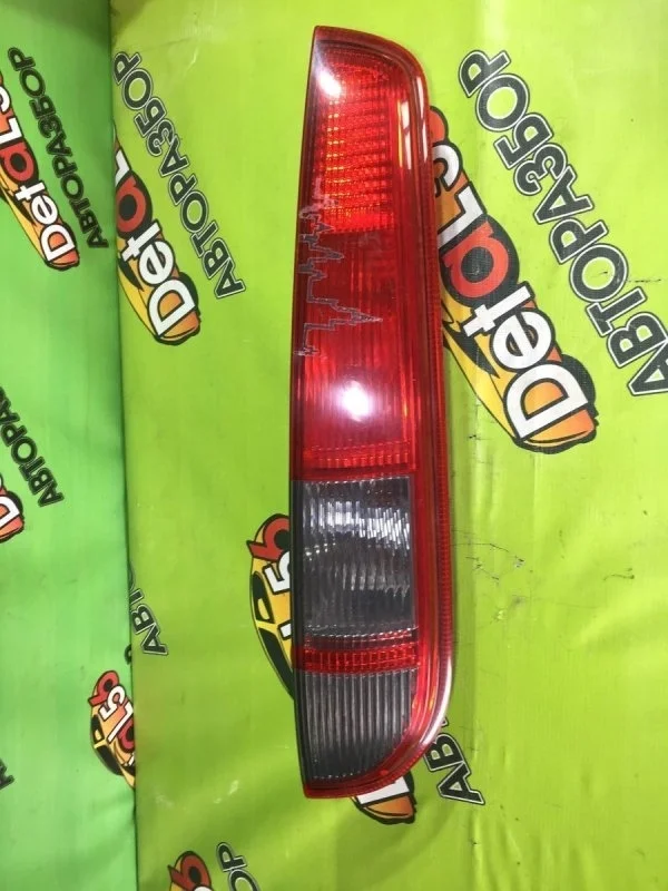 Фонарь Ford Focus II (2005—2008)