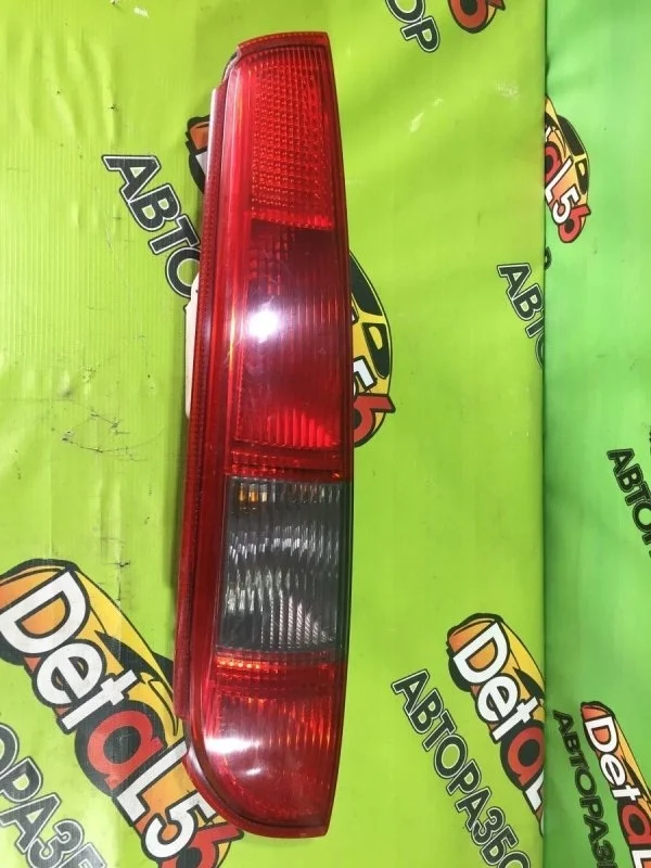 Фонарь Ford Focus II (2005—2008)