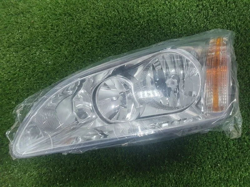 Фара Ford Focus II (2005—2008)