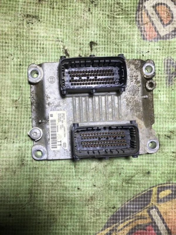 Блок управления двигателем Opel Meriva A (2003—2006)