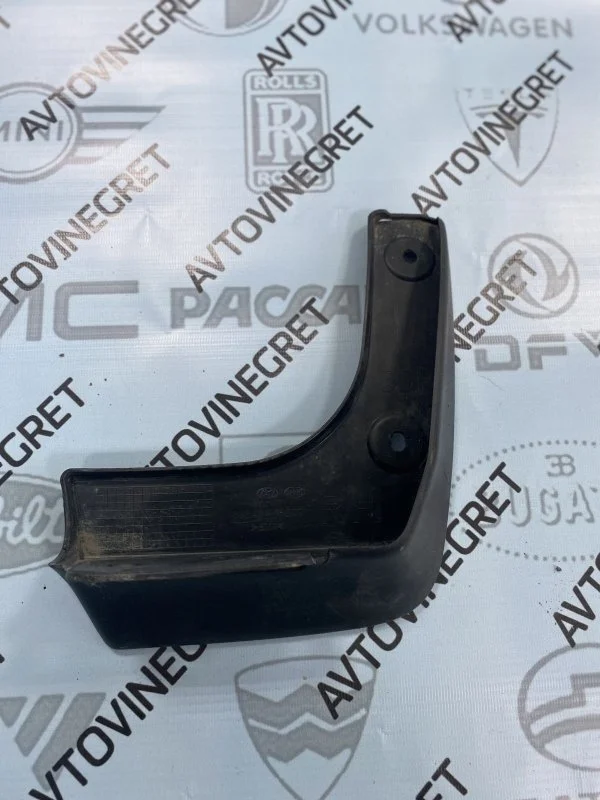 Брызговик Hyundai Solaris I (2010—2014)